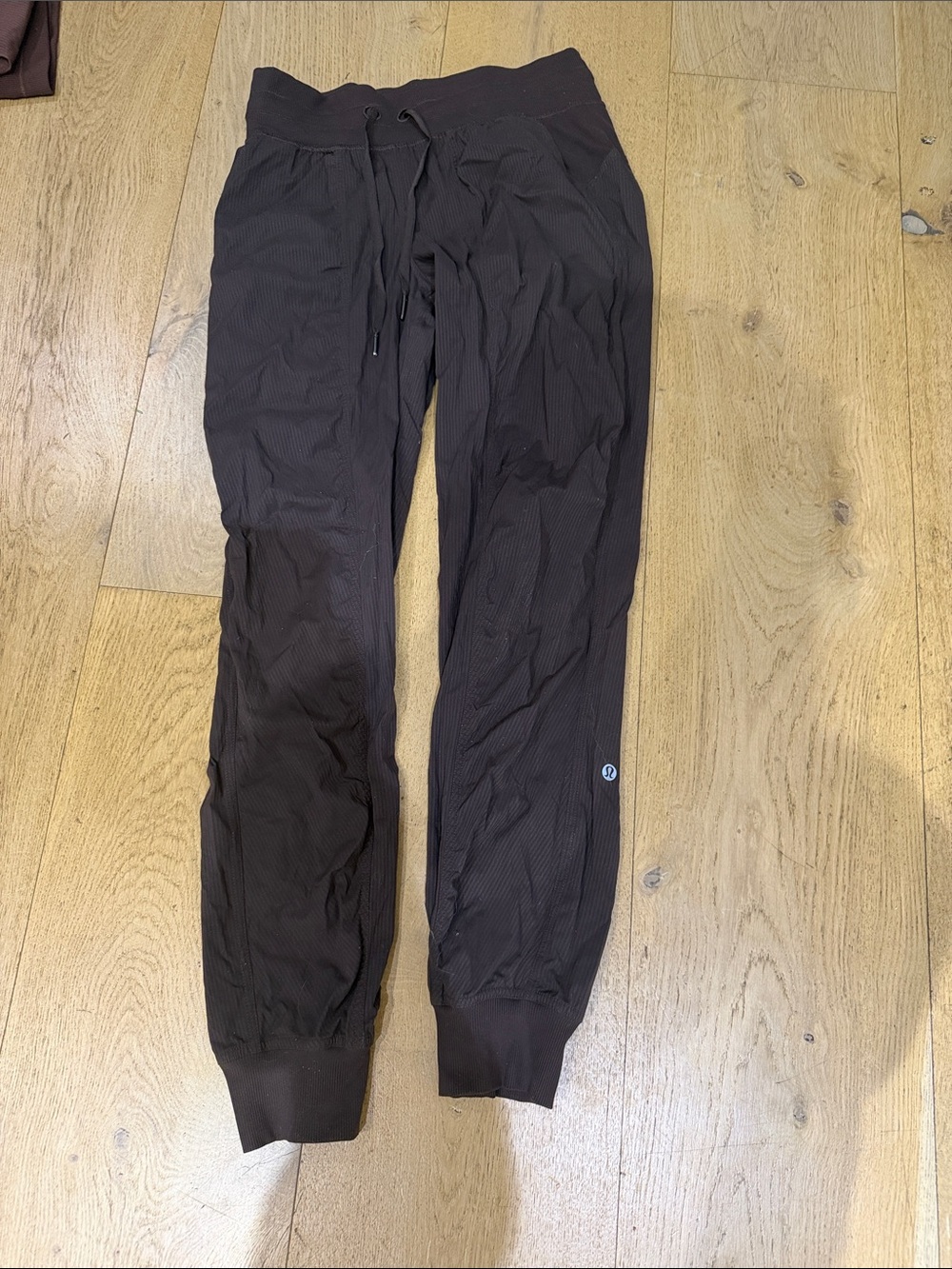 lululemon athletica women’s size 4 (small) Brown Jogger Pants